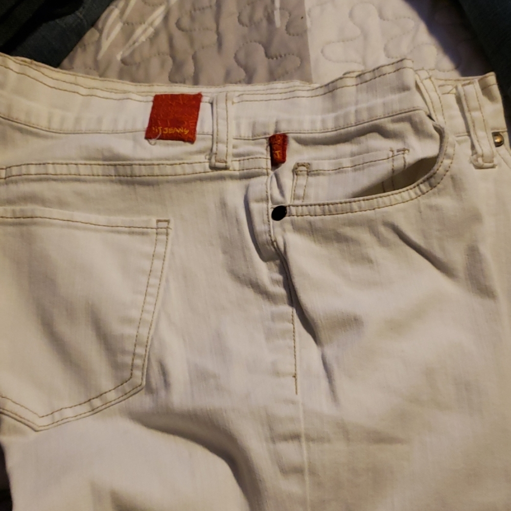 Lit Jeans